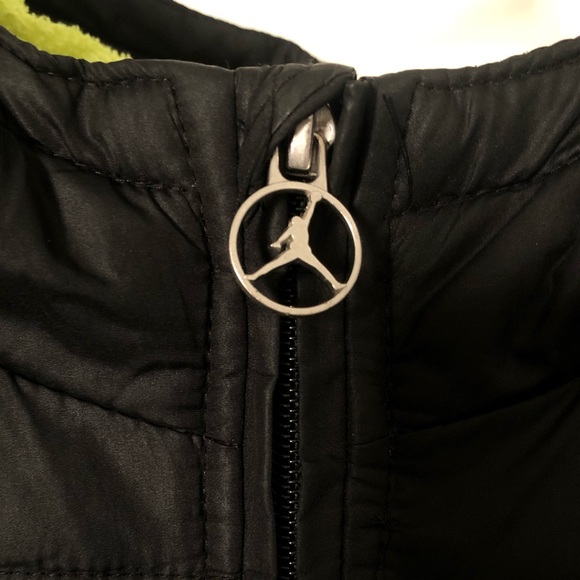 Youth Size Medium Jordan Puffer Jacket - Picture 3 of 7
